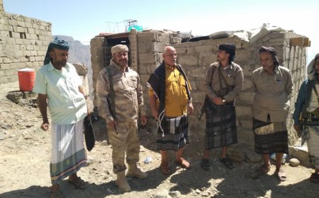 رئيس انتقالي لودر يتفقد المواقع الأمامية لجبهة ثرة ويشيد بالجاهزية القتالية