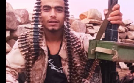 سقوط الشهيد نعيم ناجي الخضر من أفراد اللواء الأول صاعقة في جبهة شمال غرب الضالع قطاع بتار