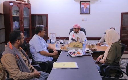 مدير عام شبام يناقش مع منظمة إدارة التراث سبل معالجة اضرار مجاري الصرف الصحي