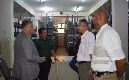 نائب محافظ عدن يتفقد سير الأداء بمكتب الخدمة المدنية و(٩٧٪) نسبة الحضور في الوحدات الإدارية