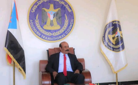 الشيخ لحمر علي لسود في حوار خاص: شبوة آمنة.. وزيارة الرئيس الزُبيدي بعثت رسالة دعم وثقة لأبناء المحافظة