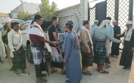 منتدى أحور الثقافي يحط رحال رحلته العملية والترفيهية في مدرسة الغرباء بمدينة المكلا