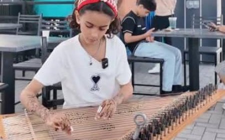 الطفلة صفية إبراهيم.. نجم يمني صغير يعزف الأمل بين أنغام القانون