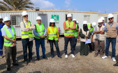 وزير المياه وفريق من البنك الدولي يتفقدون عدداً من المشاريع الممولة دولياً في عدن