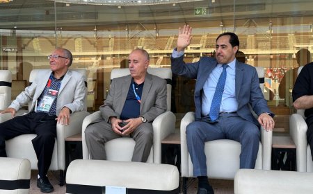 الوزير البكري يؤازر منتخبنا للناشئين من مدرجات عبدالله الفيصل بجده
