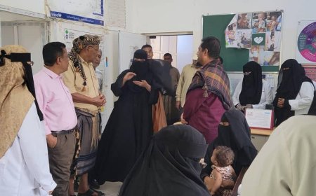 وكيل محافظة أبين جرفوش ومدير عام الخدمة المدنية يتفقدان سير العمل في المكاتب الخدمية بمديرية خنفر