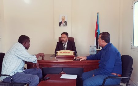 رئيس انتقالي أبين يبحث مع مدير عام مكتب النقل سبل تنظيم قطاع النقل بالمحافظة