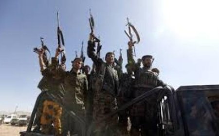 صحفي استقصائي يكشف عن خلافات تعصف بالحوثيين وانعدام الثقة بينهم..!!