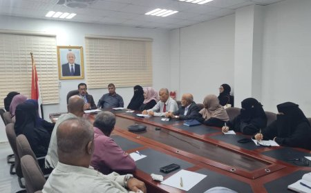 اجتماع بعدن برئاسة وكيل وزارة الصناعة يناقش مستوى أداء العمل للربع الأول والانضباط الوظيفي