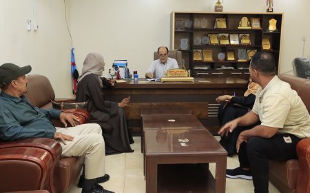 مدير عام دارسعد يلتقي مسؤولة منظمة أدرا في البساتين ومدير مكتب صندوق النظافة بالمديرية