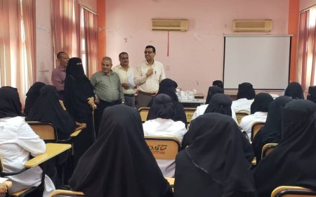 مدير عام صحة لحج يعقد لقاء موسعًا مع العاملين الصحيين بشبكة العمل الصحي المجتمعي بالمحافظة