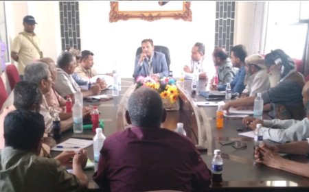 بحضور محافظ أبين مكتب التربية يعقد اجتماعا ويقر جدول امتحانات النقل في 15ابريل 2025م 