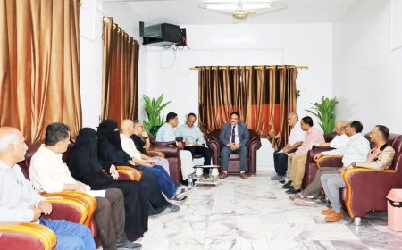 اجتماع لمناقشة تحسين جودة خدمات قسم العمليات الكبرى في المستشفى الجمهوري بتعز
