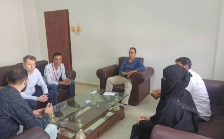 نائب مدير عام الصحة يلتقي نائب مدير منظمة كاريتاس البولندية في عدن