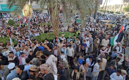 مأرب.. مسيرة جماهيرية غاضبة تندد بجرائم الحرب والإبادة الجماعية المستمرة في غزة