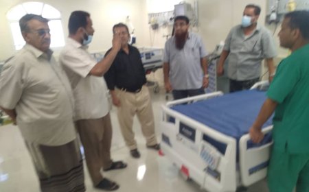 مدير عام صحة أبين ومأمور لودر يتفقدان أقسام مستشفى الشهيد محنف