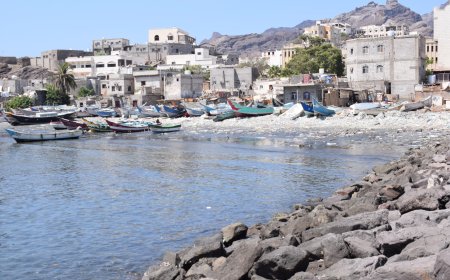 جمعية صيادي صيرة تناشد جهات الاختصاص بتوفيرمرسى آمن لقواب  الصيادين وموقف للسيارات