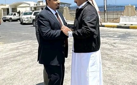 المحافظ بن الوزير يصل المكلا ويبحث مع محافظ حضرموت تعزيز التعاون الأمني والتنموي