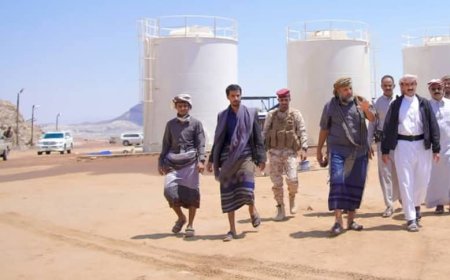 محافظ شبوة ينوه بمستقبل الاستثمارات الاقتصادية الواعدة بمديرية رضوم الساحلية