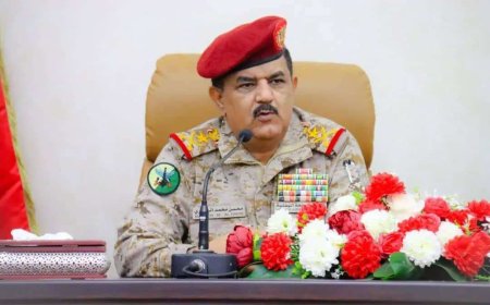 وزير الدفاع: اقتربت ساعة الحسم والقوات المسلحة اليمنية جاهزة لمعركة التحرير