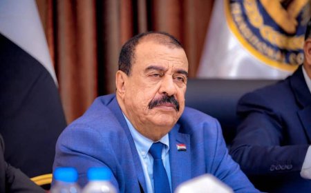 اللواء أحمد بن بريك يؤيد دعوة البحسني لتشكيل حامل سياسي لحضرموت ويؤكد أن وحدة الصف الحضرمي ضرورة تاريخية لمستقبل مشترك