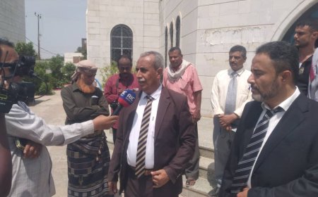 رئيس الإدارة المحلية للانتقالي الجنوبي يزور جامعة أبين ويشيد بمستواها الأكاديمي