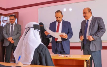 محافظ حضرموت يدشّن اختبارات نهاية الفصل الدراسي الثاني لأكثر من 335 ألف طالب وطالبة على مستوى المحافظة