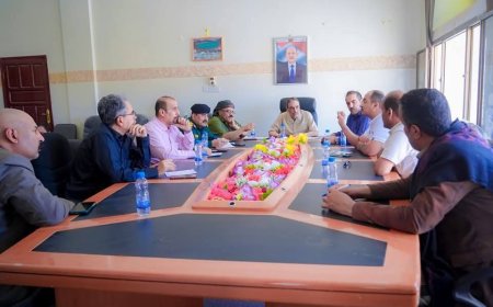 الأمين العام يترأس اجتماعاً لبحث تداعيات الهجرة غير الشرعية على محافظة شبوة