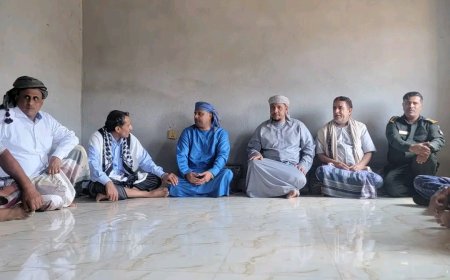 محافظ سقطرى يعزي أسرة الغتناني ومدير عام الموارد المالية والعقيد عبدالله خميس في عدد من حالات الوفاة
