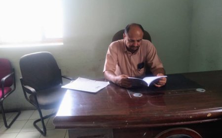 لجنة إعداد كتاب الفقيد التربوي الطاهش تشيد بدور مأمور مديرية الضالع في إصدار الكتاب