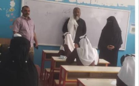 زيارة إشرافية للأستاذ لطف قائد إلى مدرسة الشهيد لبوزة