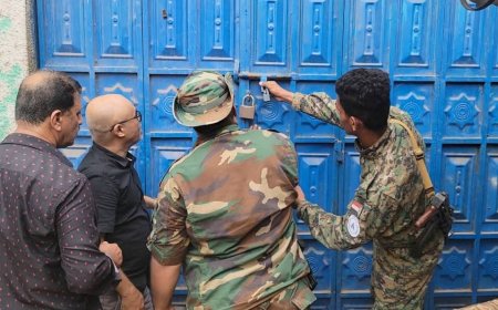 حفاظاً على المنظر العام.. مدير عام المنصورة يوجه بإغلاق محلات الخردة