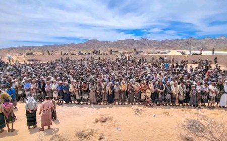 قيادة السلطة المحلية بالمحافظة تشارك في صلاة الغائب وتقديم التعازي في وفاة الشخصية الاجتماعية الشيخ عوض حسين بن عشيم العولقي