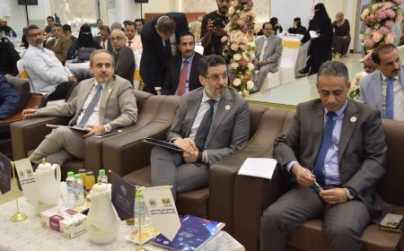 عدن تشهد انعقاد المؤتمر الطلابي العلمي الأول بحضور رئيس الوزراء بن مبارك