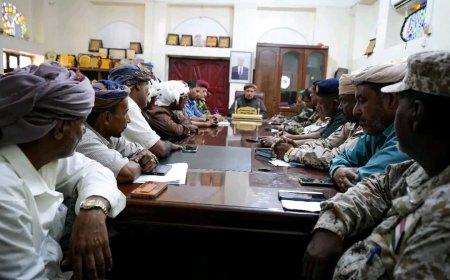 اجتماع مشترك للجنة الأمنية والعسكرية والقطاع السمكي في سقطرى برئاسة المحافظ رأفت الثقلي