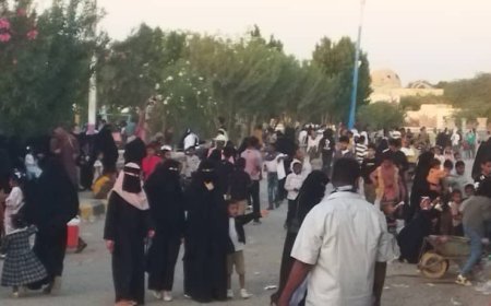 ساحة الشهداء بأبين.. إنجاز حضاري تحول إلى مرتع للعبث من قبل الذئاب البشرية الضاله في ظل غياب الردع الأمني