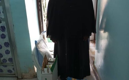 مقررة مركز المجلس الانتقالي في قرية الخداد بتبن تعبر عن شكرها لقيادة الانتقالي في المحافظة والمديرية على دعمهم الأغاثي للمركز