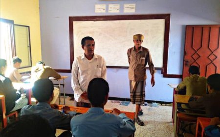 مدير تربية حبان يشيد بانضباط أجواء اختبارات النقل خلال زيارته لمدرسة الخنق