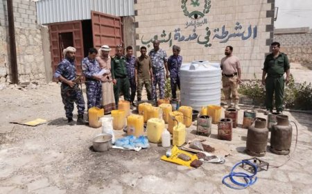 أمن المكلا ينفذ مداهمات أمنية محكمة في مناطق روكب والشرج وفوّه ويهدم شبكة مصانع خمور ومخدرات ويضبط متورطين