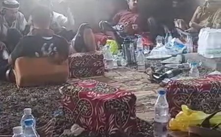 يتقدمهم الشيخ اليزيدي.. وفد من المشائخ يصلون إلى تربة ابو الاسرار بالصبيحة