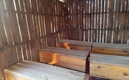 أبناء منطقة بربر ورأس العارة بلحج يناشدون وزارة التربية ببناء مدرسة لأولادهم