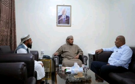 محافظ سقطرى يلتقي قيادات النيابة العامة لبحث التعاون الأمني وتعزيز البنية القضائية