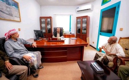 اللواء بن بريك يلتقي الشيخ حسن الجابري والشيخ عمر الكسادي
