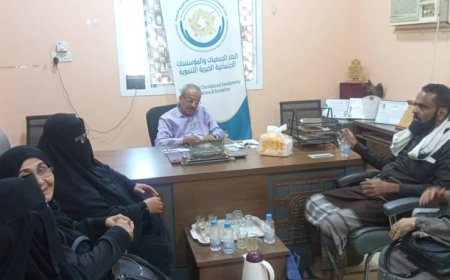 الإعلامي هزاع العمري يزور اتحاد الجمعيات والمؤسسات في عدن ويلتقي بفريق الاتحاد