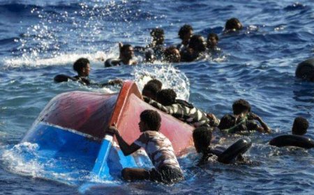 وفاة وفقدان عدد من المهاجرين الأفارقة عقب غرق قاربهم قبالة سواحل تعز