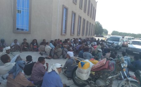 أسر شهداء وجرحى الحواشب يتسلمون مخطط أراضيهم في الرمله وادي الخير بحضور الشيخ علاء سرور