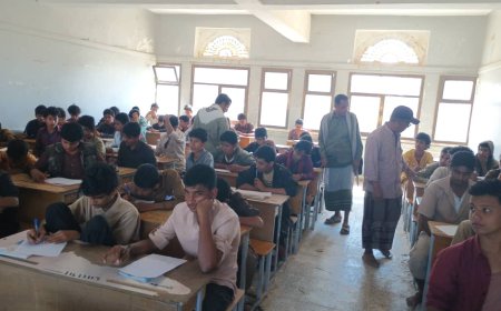 مدير تربية المحفد يتفقد سير الاختبارات بثانوية الشهيد صيفان