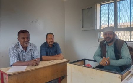 رئيس قسم التعليم التعويضي بالمديرية يزور مدرسة الشهيد شلال للإطلاع على سير برنامج التعليم التعويضي