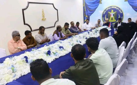 اللجنة الإعلامية لفعالية "حضرموت أولاً" تعقد لقاءً موسعًا مع الصحفيين والإعلاميين والنشطاء بالمكلا