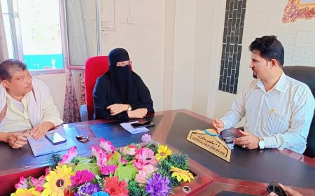 مناقشة تعزيز العمل المشترك بين مكتبي الخدمة المدنية والإعلام محافظة أبين .